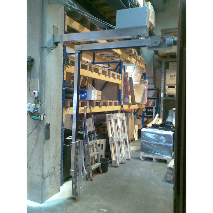 E3 Wrap 2100 Semi-Automatic Pallet Wrapper with Height Sensor